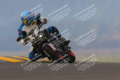 media/Sep-11-2022-SoCal Trackdays (Sun) [[81b7e951af]]/Turn 9 (930am)/